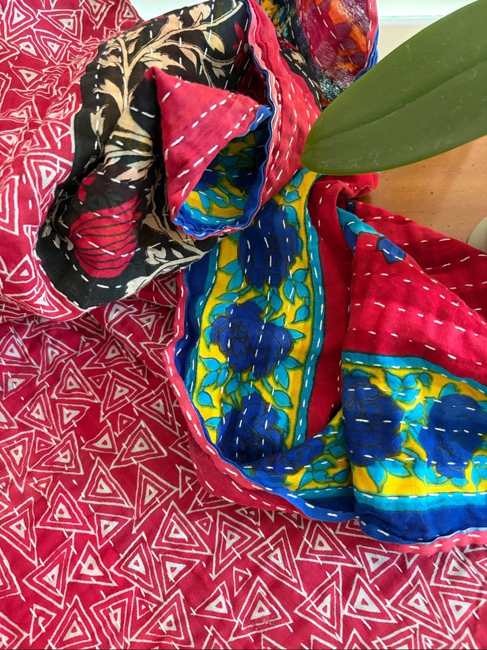 Vibrant Floral Kantha Throw in Red & Blue hand stitched - Picture 3 of 5